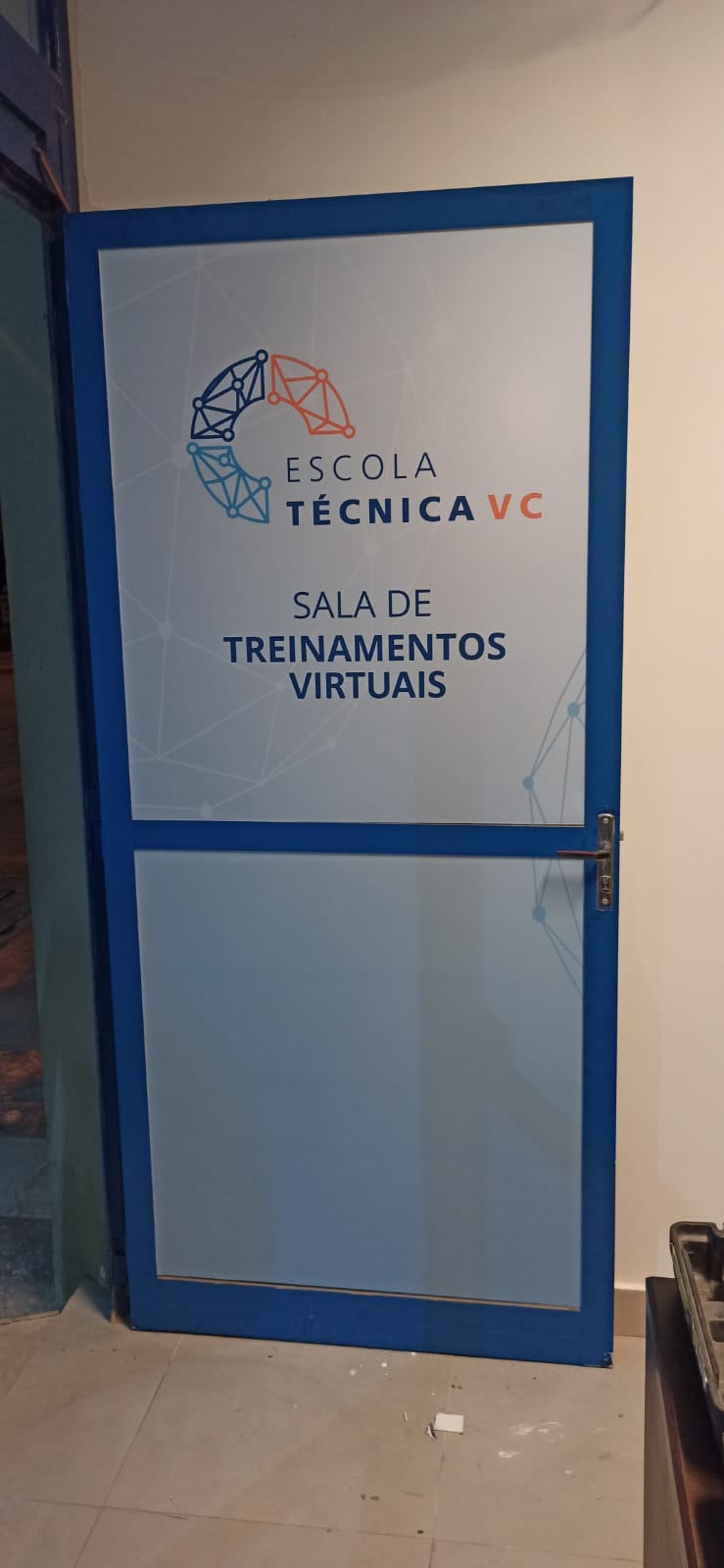Adesivagem Porta